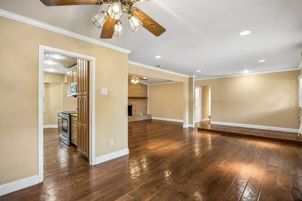 2010 Custer Parkway Richardson TX 75080