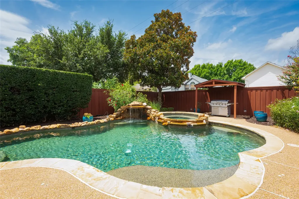 620 Sierra Vista Allen TX 75002