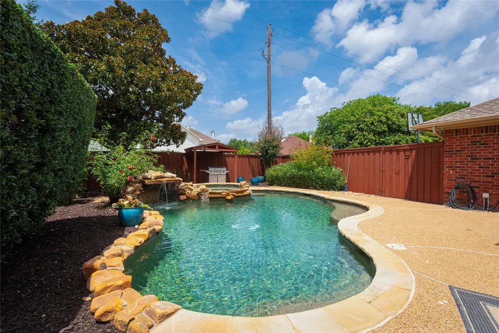 620 Sierra Vista Allen TX 75002