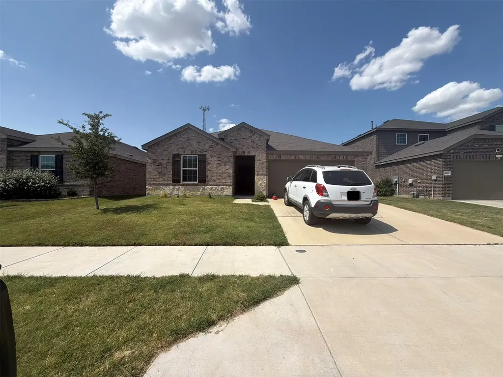 804 Shire Avenue Haslet TX 76052