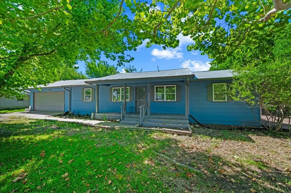 104 Parker Street Italy TX 76651
