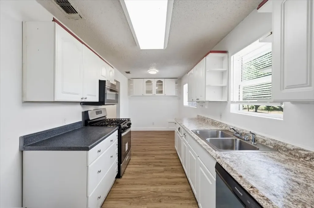 104 Parker Street Italy TX 76651
