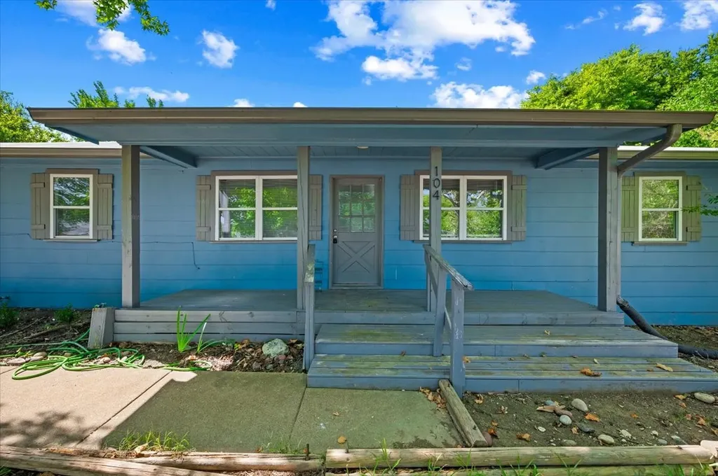 104 Parker Street Italy TX 76651