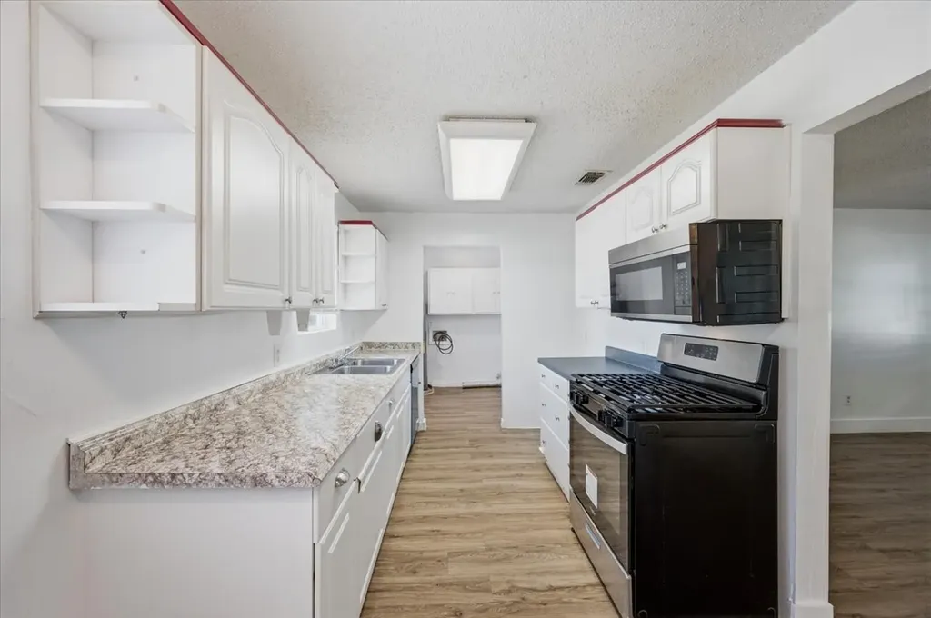 104 Parker Street Italy TX 76651