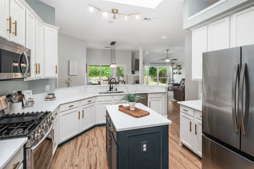 6509 Lake Forest Lane Sachse TX 75048