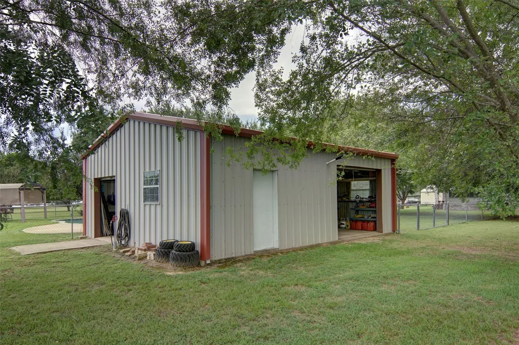 4189 Fm 2946 Emory TX 75440