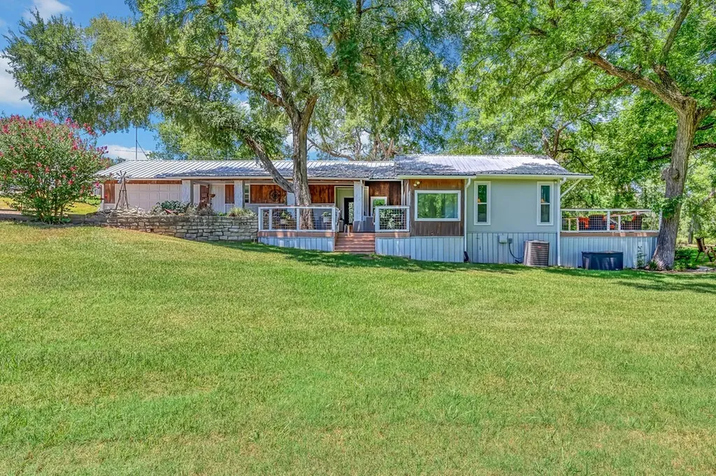 5819 Fm 56 Clifton TX 76634