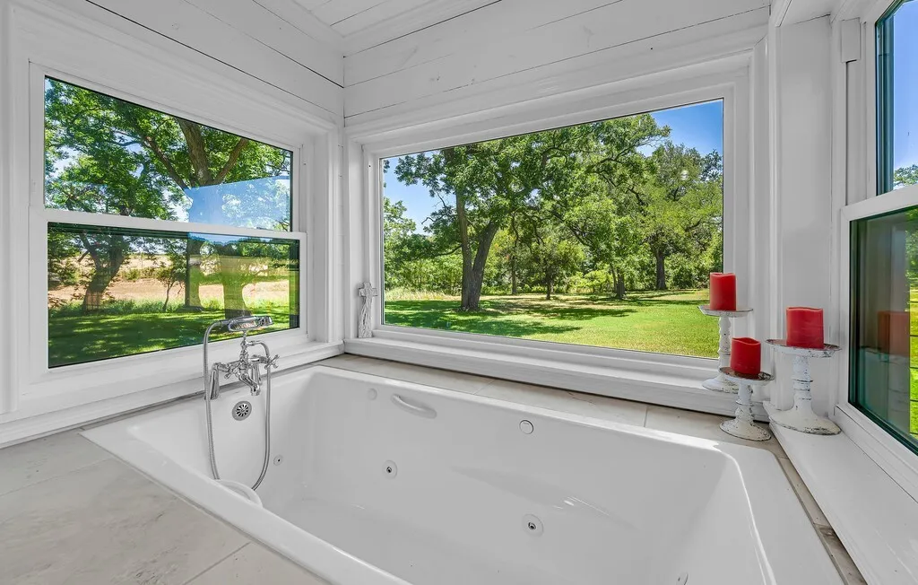 5819 Fm 56 Clifton TX 76634