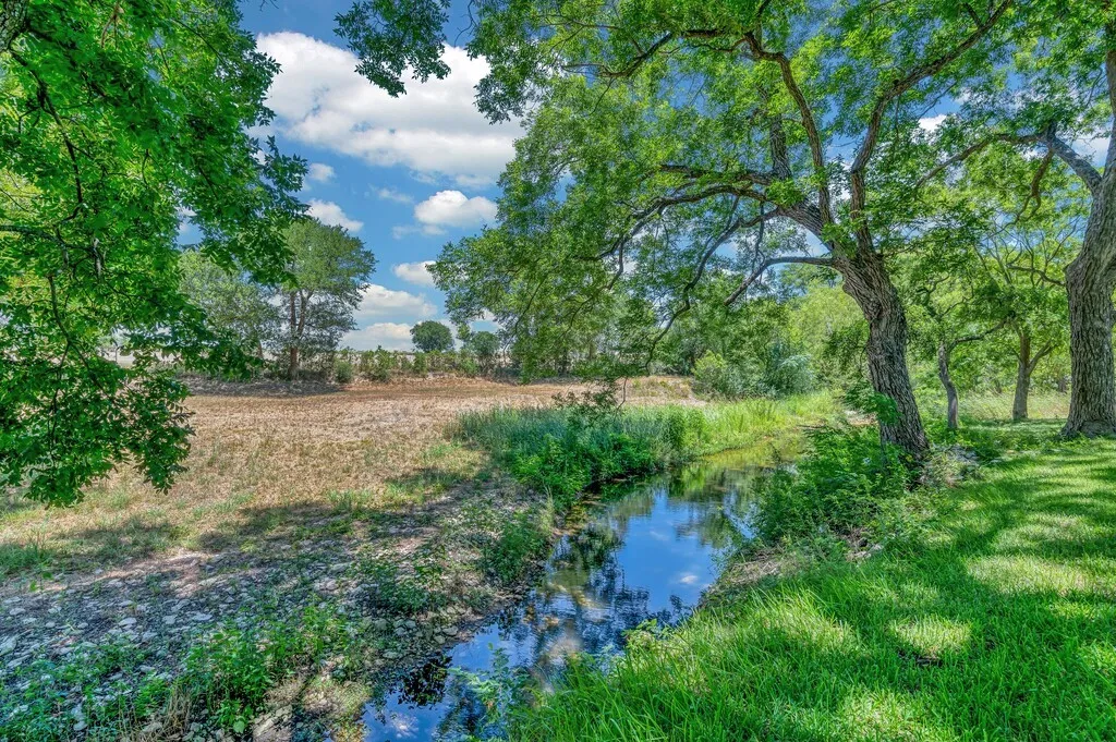 5819 Fm 56 Clifton TX 76634