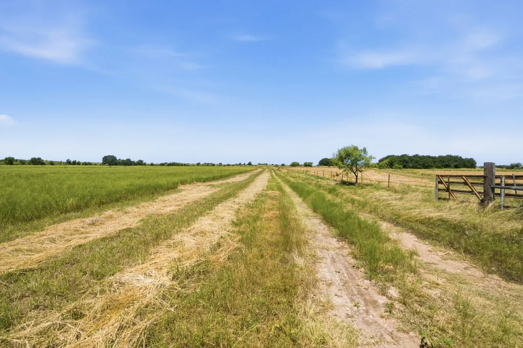 2975 N Fm 1702 Hamilton TX 76531