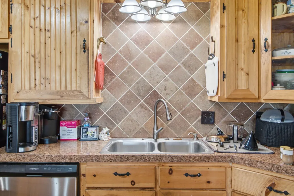 2975 N Fm 1702 Hamilton TX 76531
