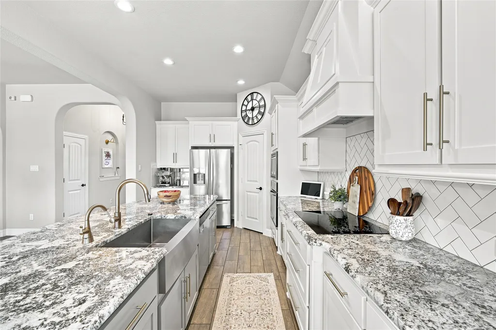 205 Canterbury Court Midlothian TX 76065