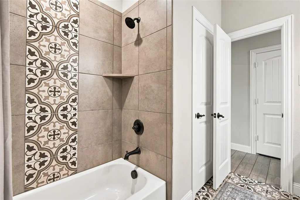 205 Canterbury Court Midlothian TX 76065