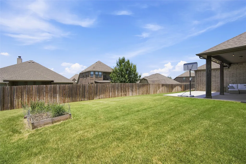 205 Canterbury Court Midlothian TX 76065