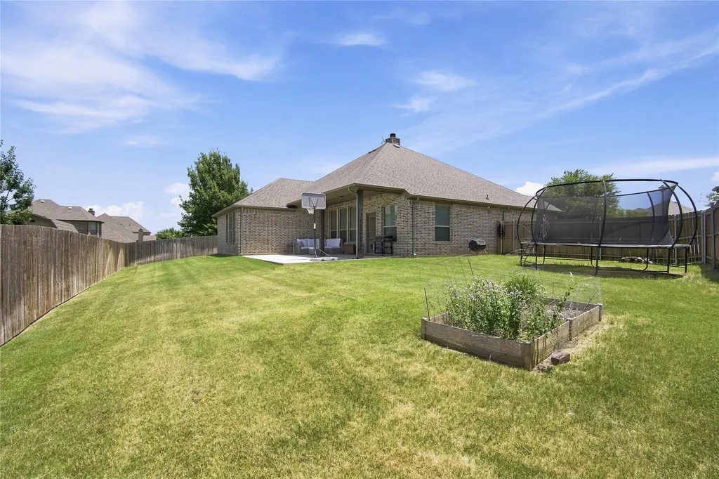 205 Canterbury Court Midlothian TX 76065