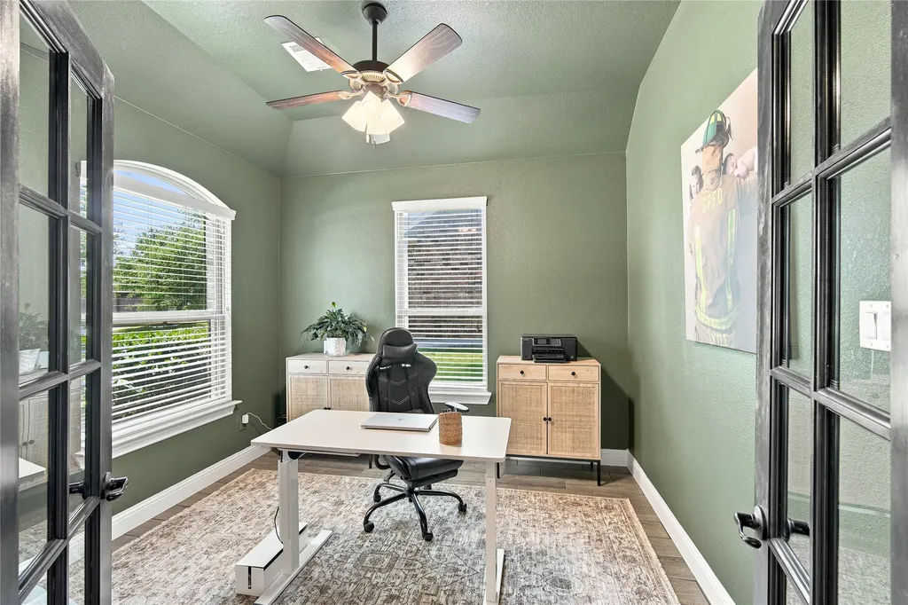 205 Canterbury Court Midlothian TX 76065