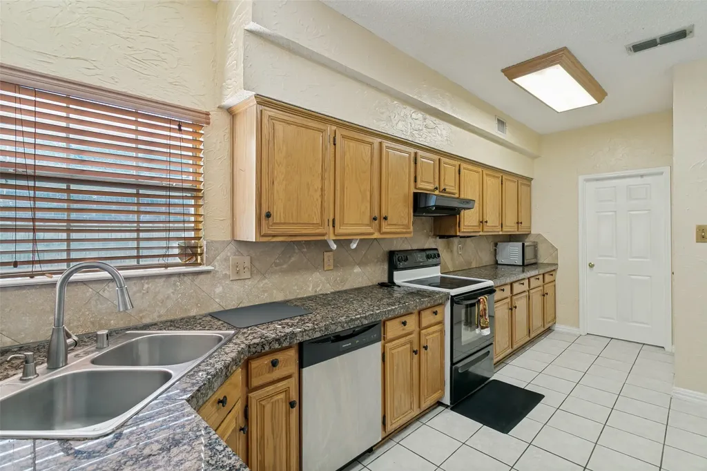 3004 Forest Creek Drive Fort Worth TX 76123