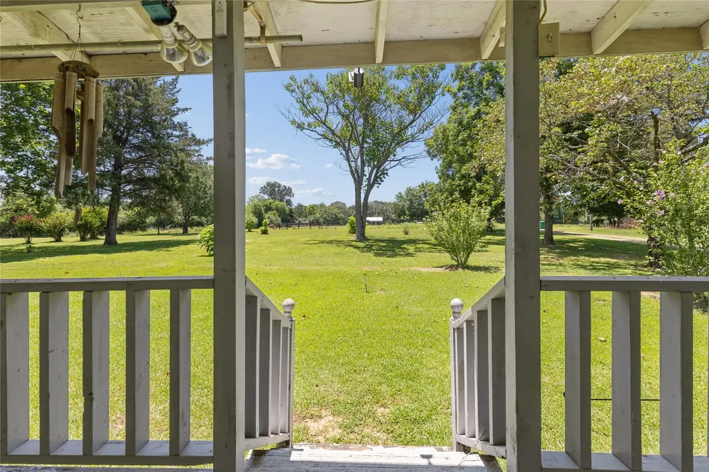 180 County Road 4255 De Kalb TX 75559