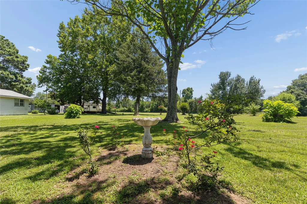 180 County Road 4255 De Kalb TX 75559