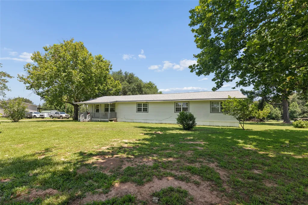 180 County Road 4255 De Kalb TX 75559