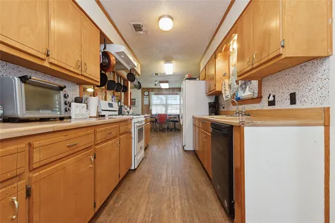 180 County Road 4255 De Kalb TX 75559