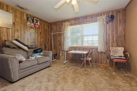 180 County Road 4255 De Kalb TX 75559