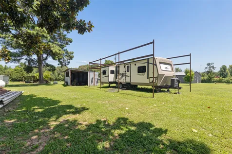 180 County Road 4255 De Kalb TX 75559