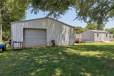 180 County Road 4255 De Kalb TX 75559