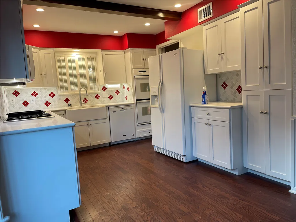 7814 La Manga Drive Dallas TX 75248