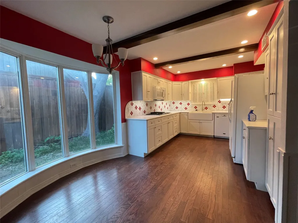 7814 La Manga Drive Dallas TX 75248
