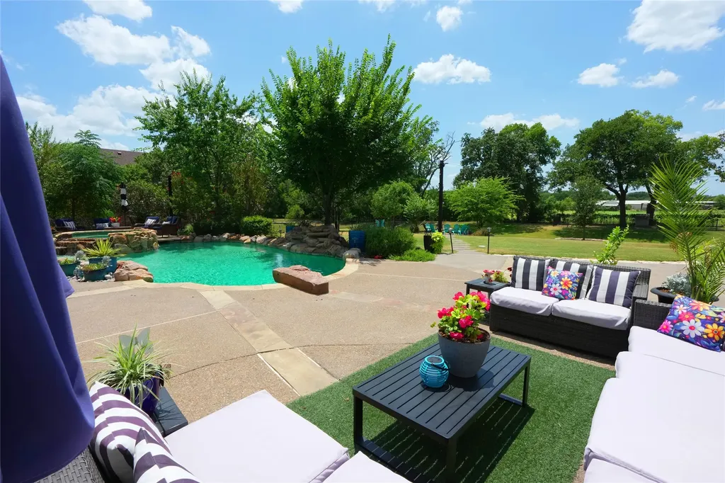 250 Whistling Duck Lane Double Oak TX 75077