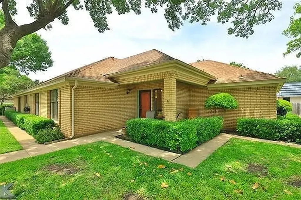 55 Surrey Square Abilene TX 79606