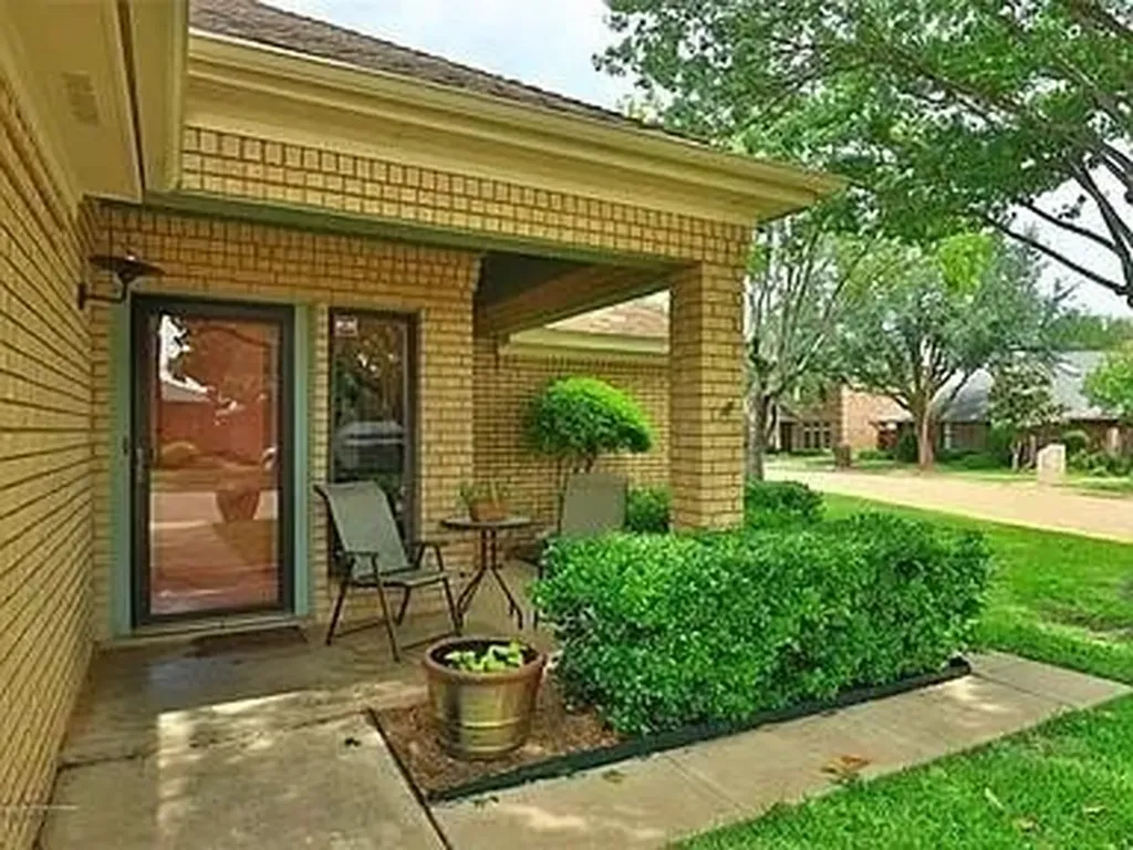 55 Surrey Square Abilene TX 79606