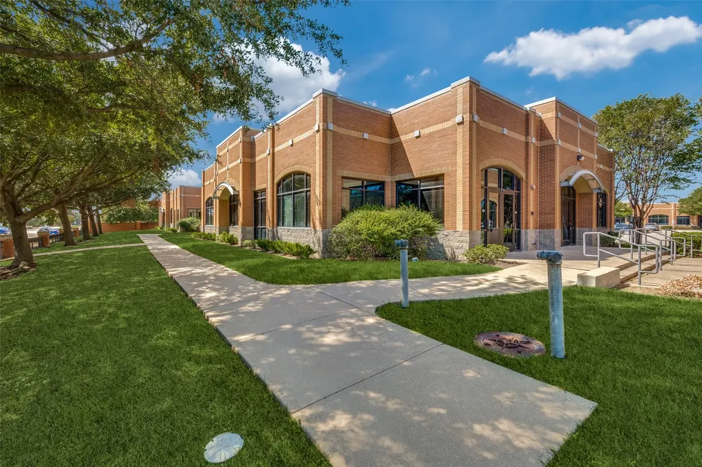 8880 N Macarthur Boulevard Irving TX 75063