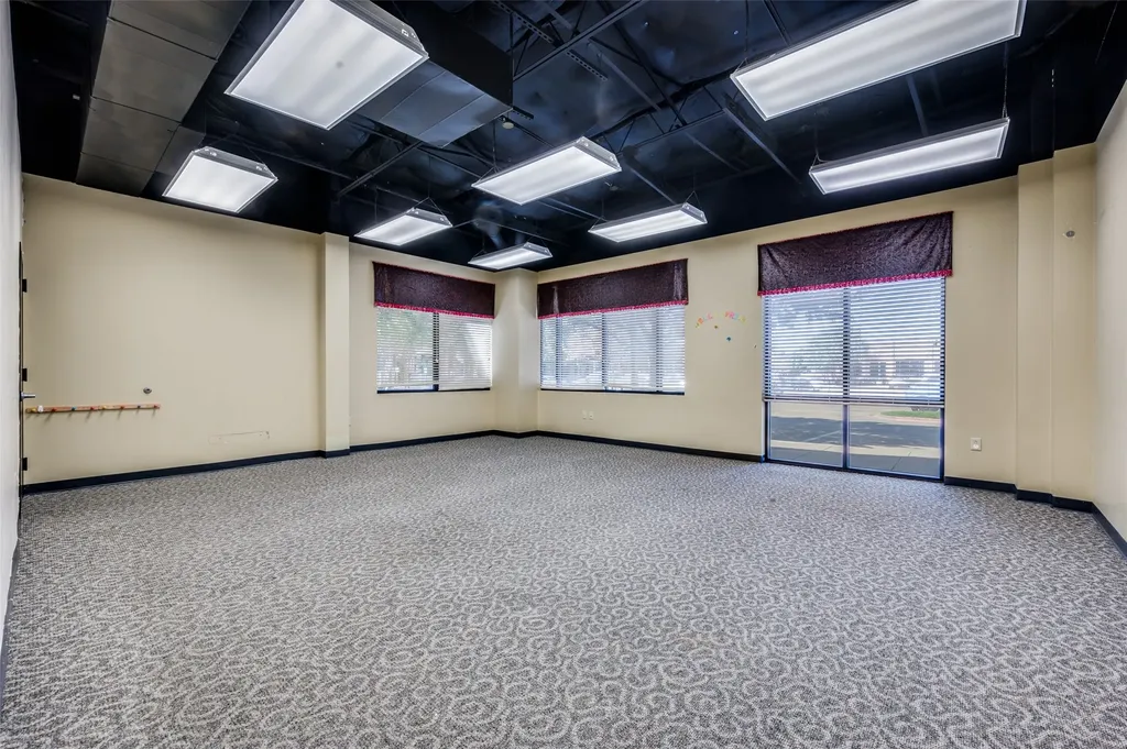 8880 N Macarthur Boulevard Irving TX 75063