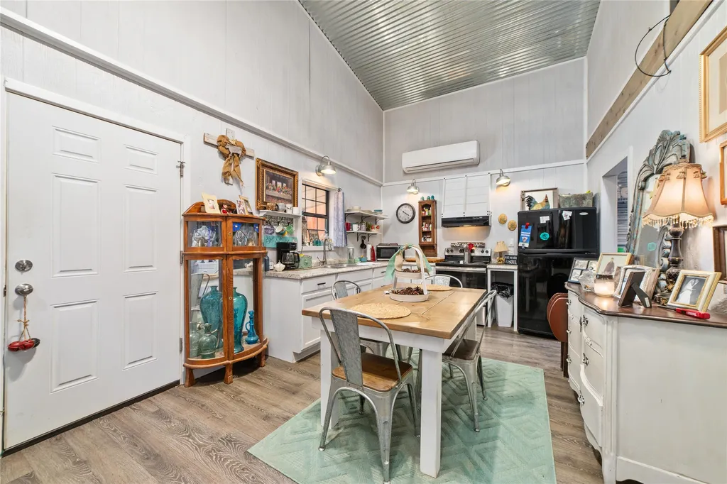 2050 Glen Oaks Drive May TX 76857