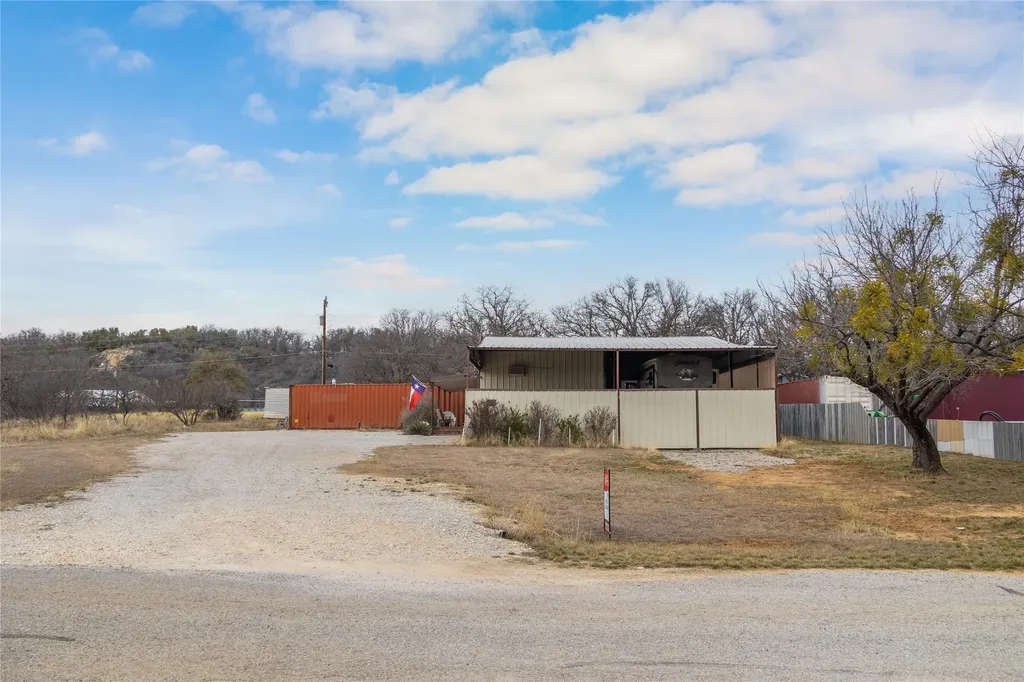 2050 Glen Oaks Drive May TX 76857
