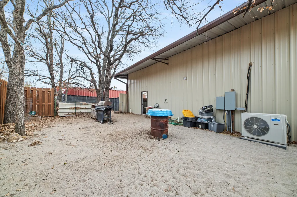 2050 Glen Oaks Drive May TX 76857