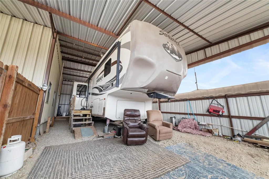 2050 Glen Oaks Drive May TX 76857