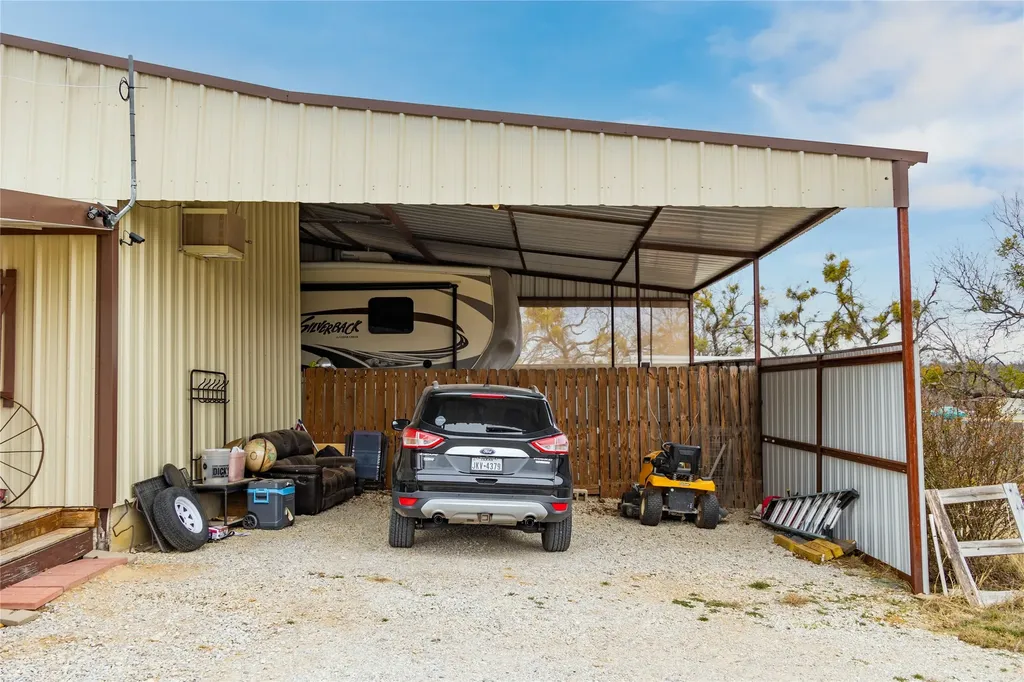 2050 Glen Oaks Drive May TX 76857