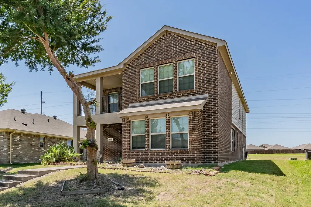 1758 Overlook Drive Lancaster TX 75146
