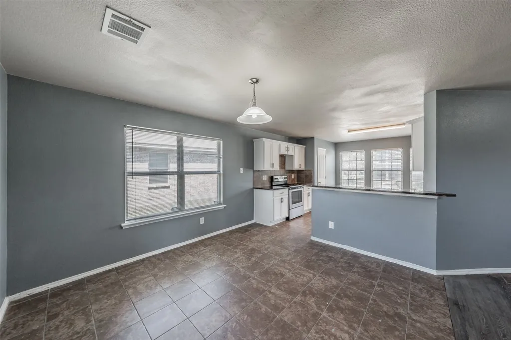 1758 Overlook Drive Lancaster TX 75146