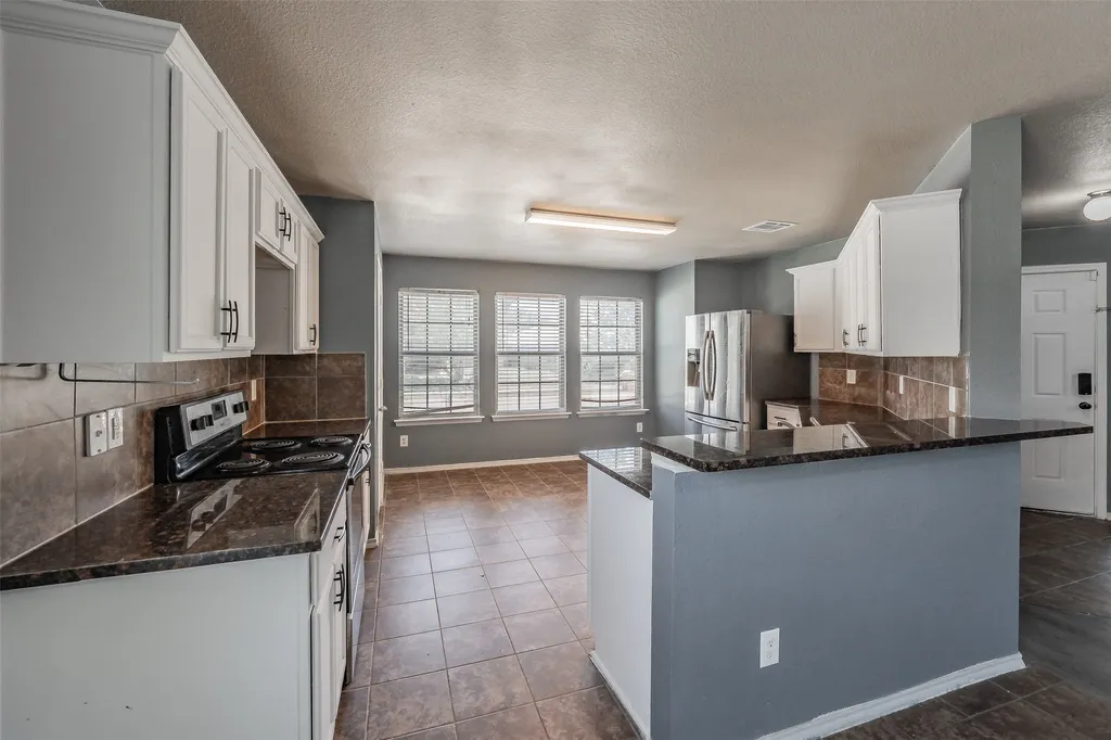 1758 Overlook Drive Lancaster TX 75146