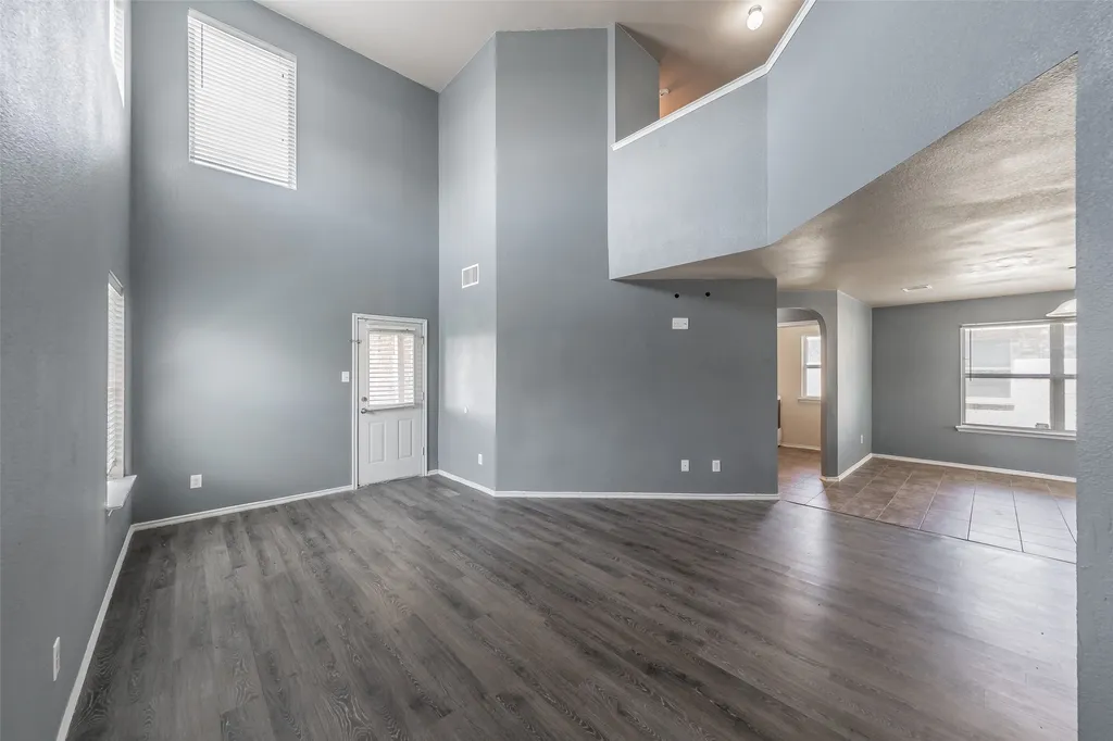 1758 Overlook Drive Lancaster TX 75146