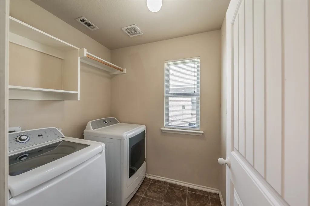 1758 Overlook Drive Lancaster TX 75146