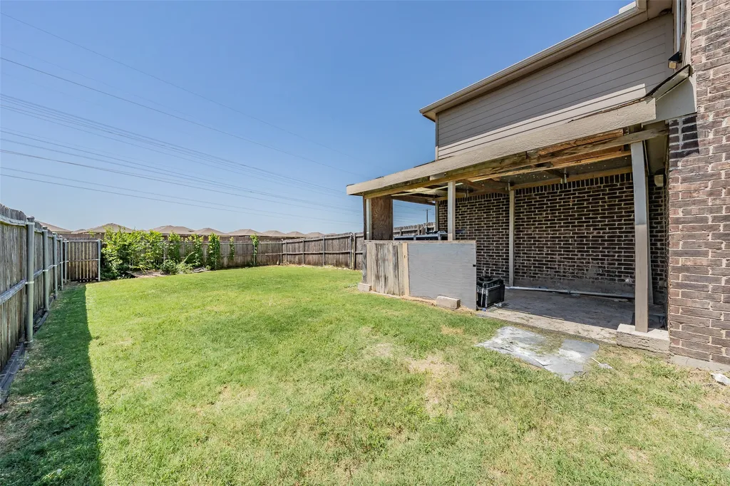 1758 Overlook Drive Lancaster TX 75146