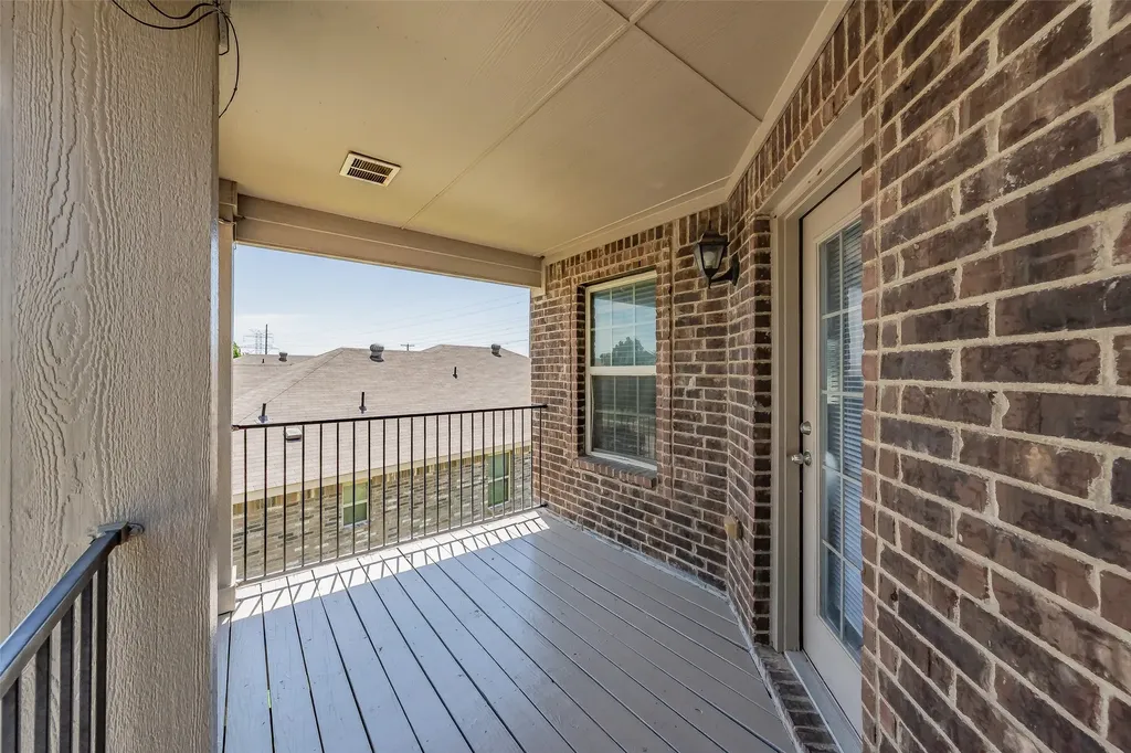 1758 Overlook Drive Lancaster TX 75146