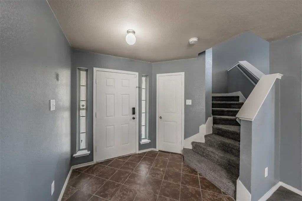 1758 Overlook Drive Lancaster TX 75146