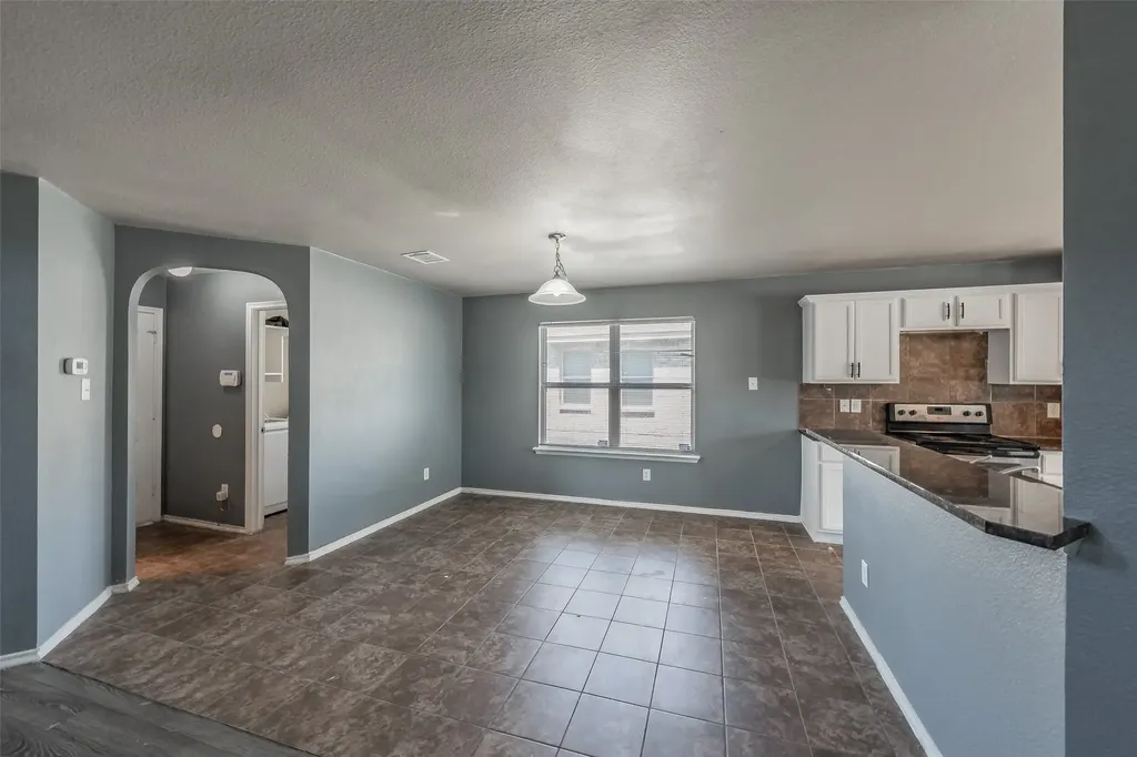 1758 Overlook Drive Lancaster TX 75146