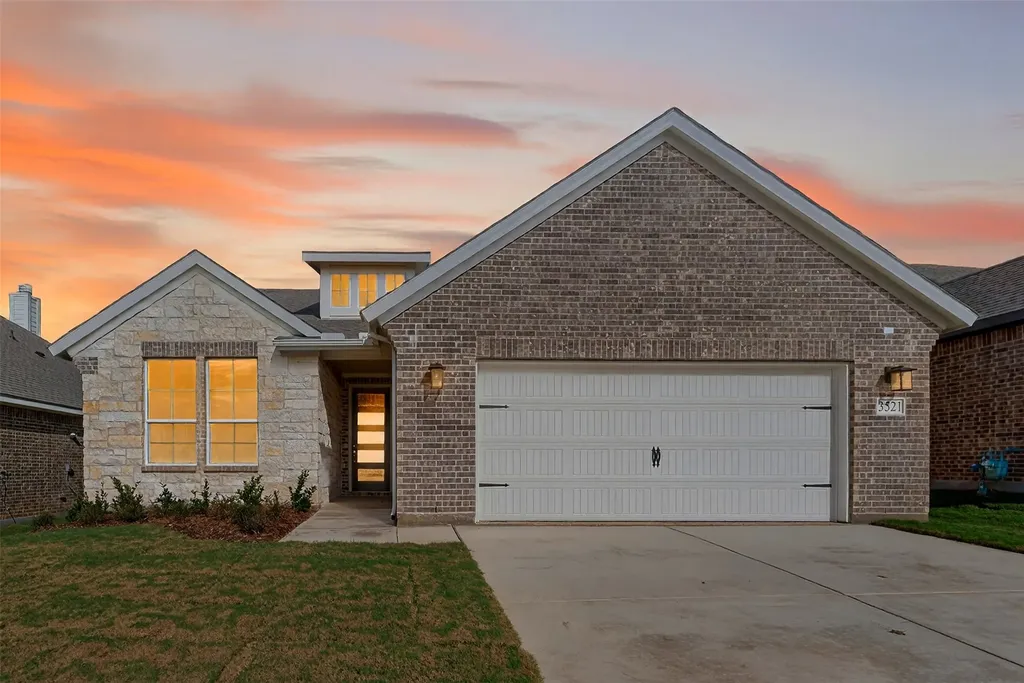3521 Helena Street Gainesville TX 76240